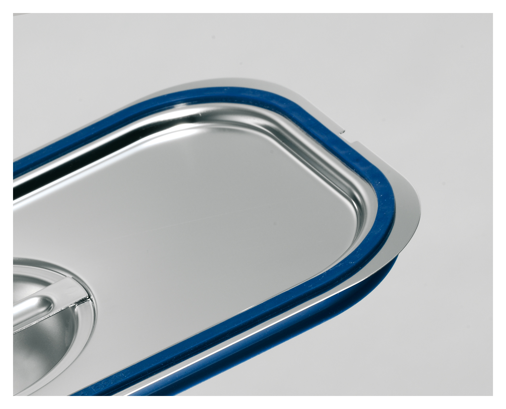 GN-Deckel 1/4 mit Silikondichtung und Griff 18/10